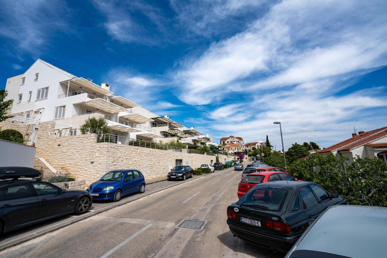 Apartments Villa Azzurra Bol Eksteriør bilde
