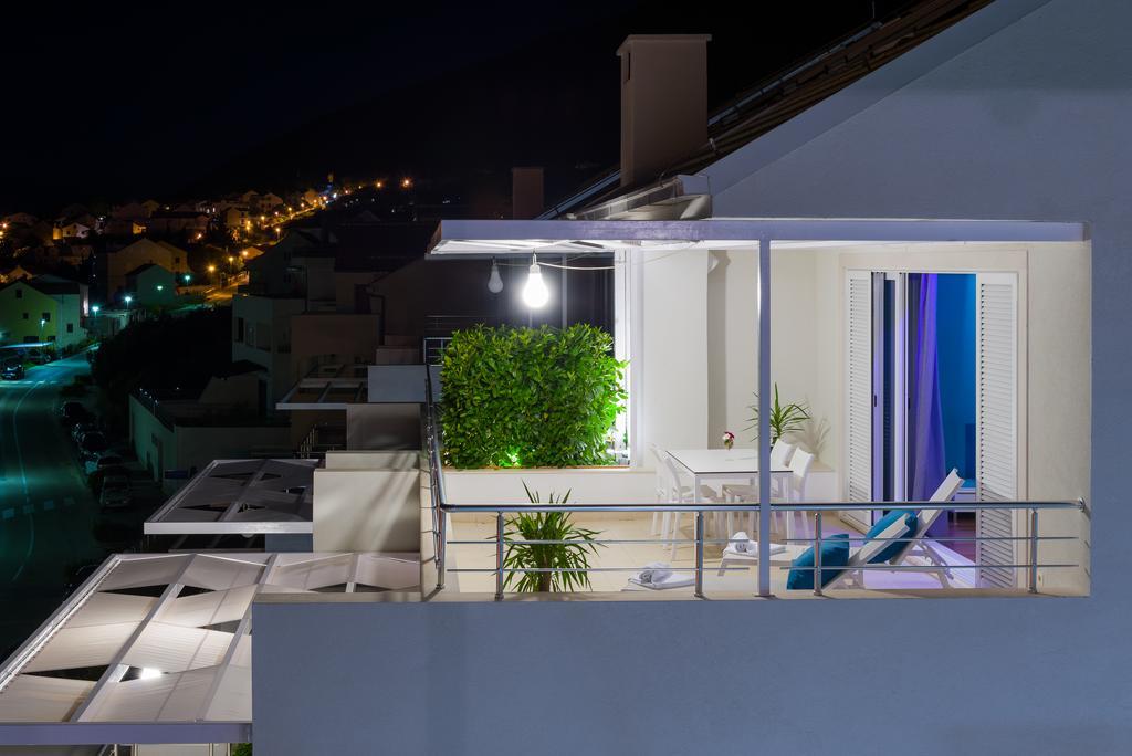 Apartments Villa Azzurra Bol Eksteriør bilde